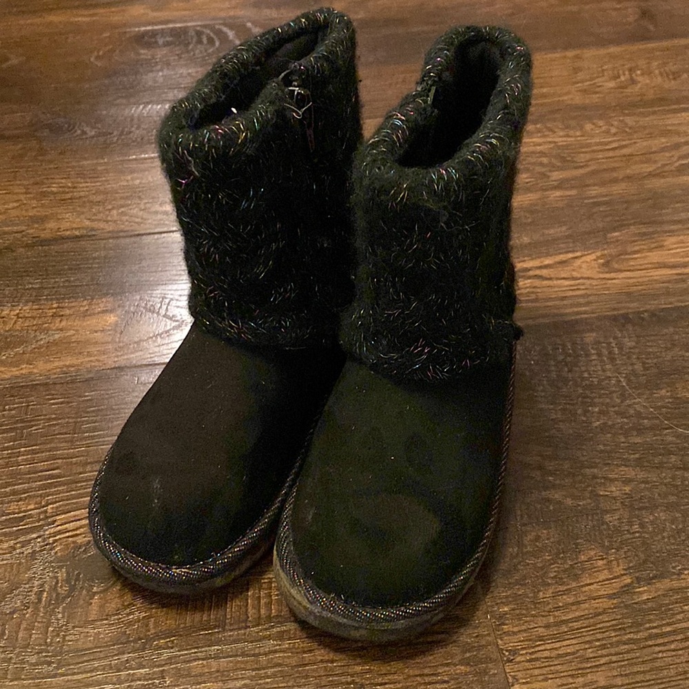 Toddler girls 9 black winter boots sweater rainbow sparkle